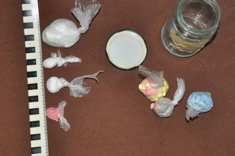 Dio oduzetih narkotika, Foto: Uprava policije