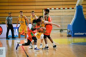 Cedevita Olimpija deklasirala Primorsku