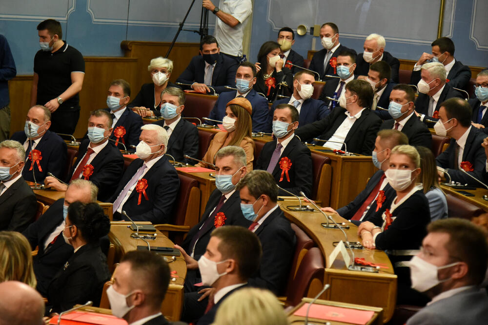 Detalj sa konstitutivne sjednice Skpuštine, Foto: Boris Pejović