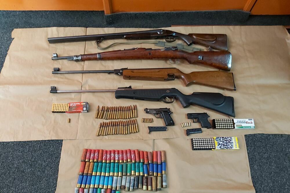 Oduzeto oružje, Foto: Uprava policije