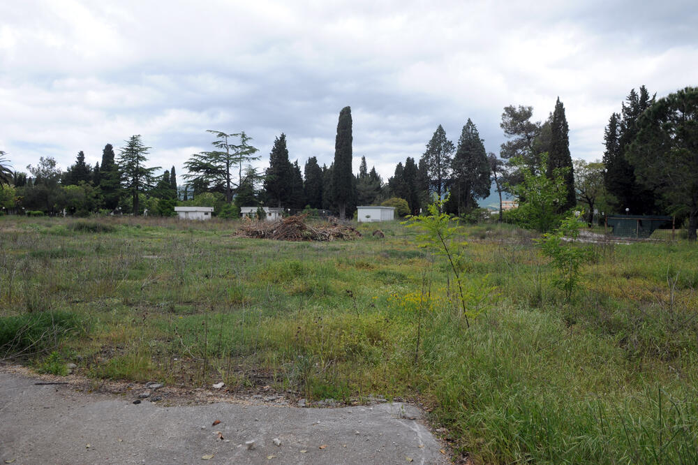 Mjesto gdje je bio srušeni hotel Lido na Velikoj plaž, Foto: Savo Prelevićć