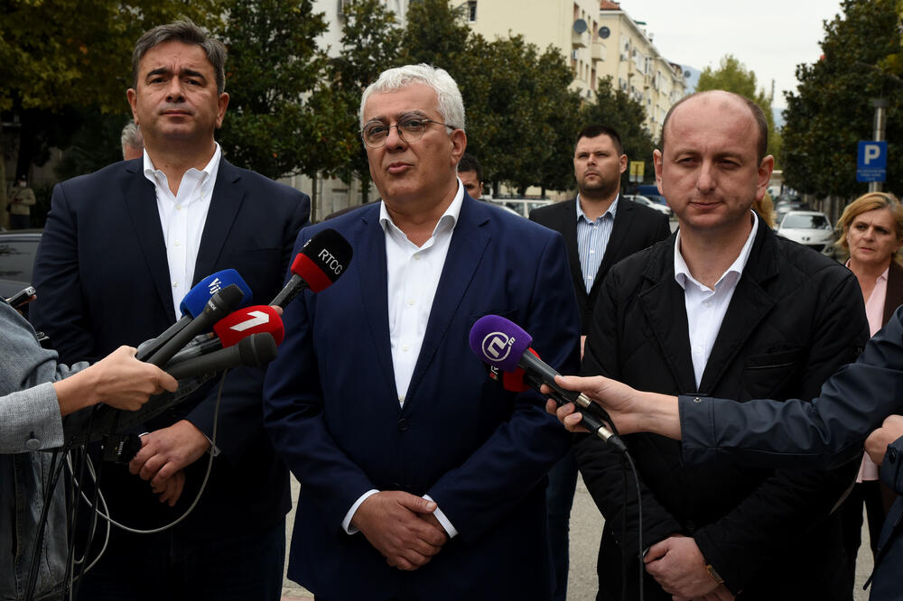 Lideri DF Nebojpša Medojević, Andrija Mandić i Milan Knežević, Foto: Luka Zeković
