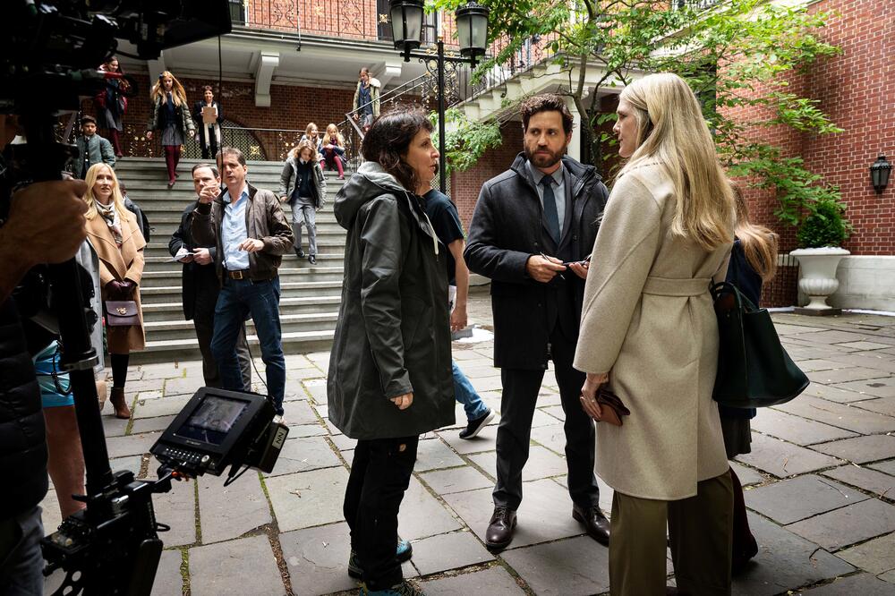 Suzan Bir na setu Undoing, Foto: David Giesbrecht