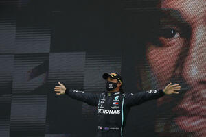 Veliki šampion želi da mijenja svijet na bolje: Hamilton kaže da...