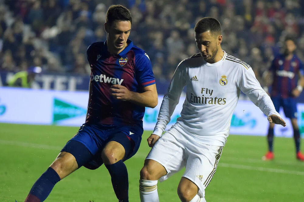 Azar u propšlosezonskom duelu sa Nikolom Vukčevićem, Foto: As.com