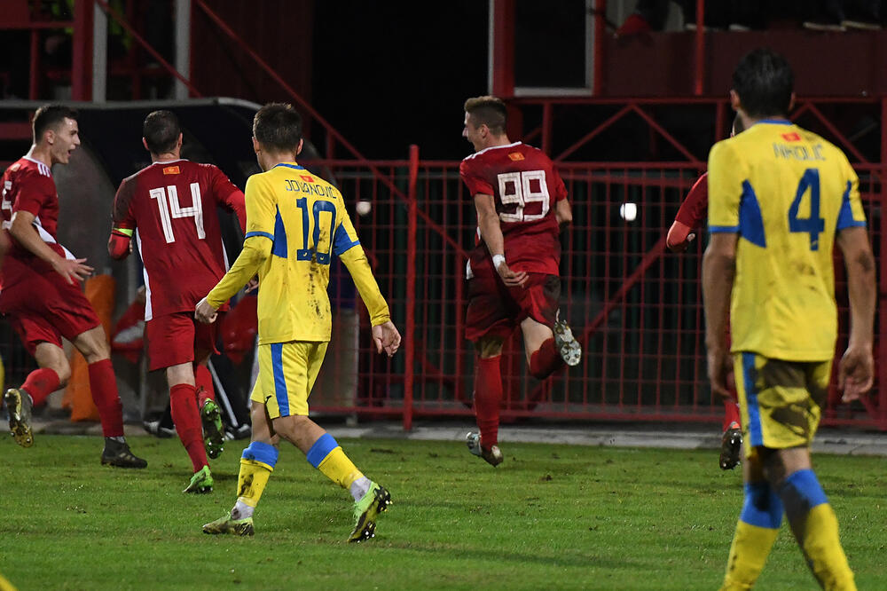 Marko Mrvaljević slavi gol na meču sa Podgoricom, Foto: Savo Prelević