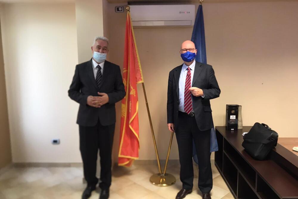 Krivokapić sa Norbertom Bekman-Dirkesom, Foto: Twitter.com/ZdravkoKrivokcg