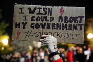 In protest against the abortion ban, Polish women blocked traffic:...