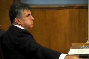 Marovićeva đedovina ide na doboš