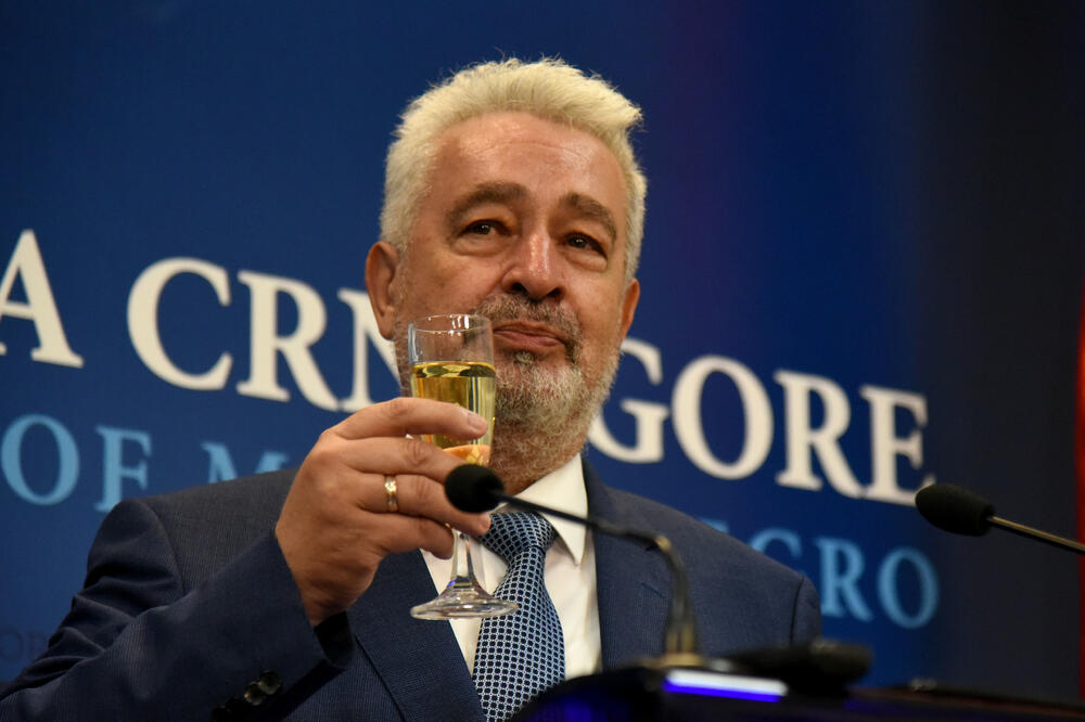 Da li će slaviti ili će se čekati do 8. januara: Krivokapić, Foto: Boris Pejović