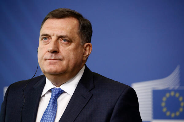 Dodik: Ruski ambasador neće biti proglašen personom non grata u BiH