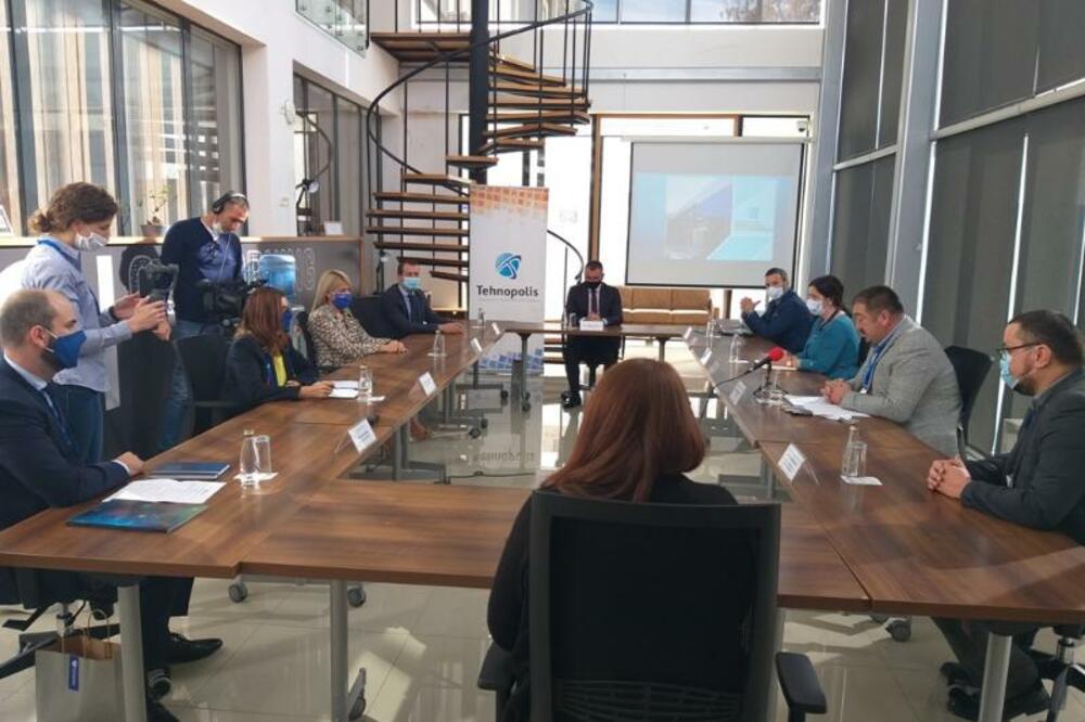 Sa sastanka, Foto: Svetlana Mandić