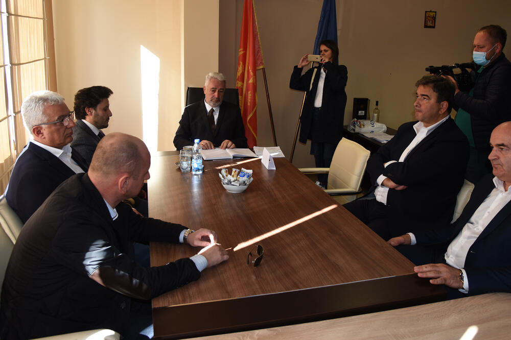 Lideri stranaka podržali mandatara na dan Amfilohijeve smrti (sa sastanka), Foto: Luka Zeković