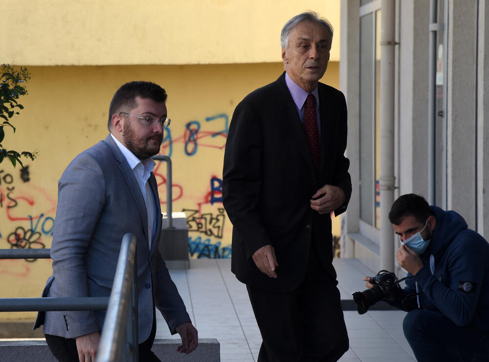 <p>"Narednih dana upoznaću stranke sa mojim prijedlogom kandidata za ministre u ekspertskoj vladi", saopštio je mandatar</p>