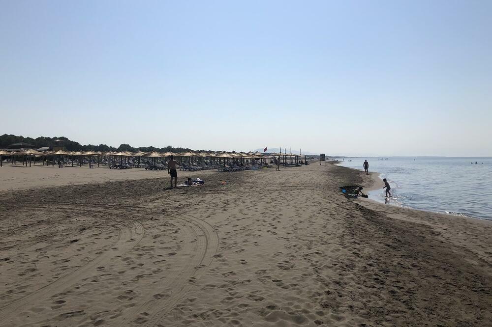 Velika plaža, ljeto 2020., Foto: Samir Adrović/Vijesti