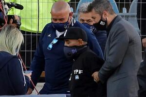 Maradona prekršio izolaciju: Došao na stadion u lošem stanju i...