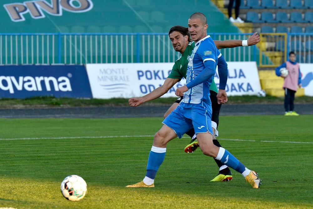Draško Božović pogađa mrežu Sutjeske, Foto: FK Budućnost - klupski sajt