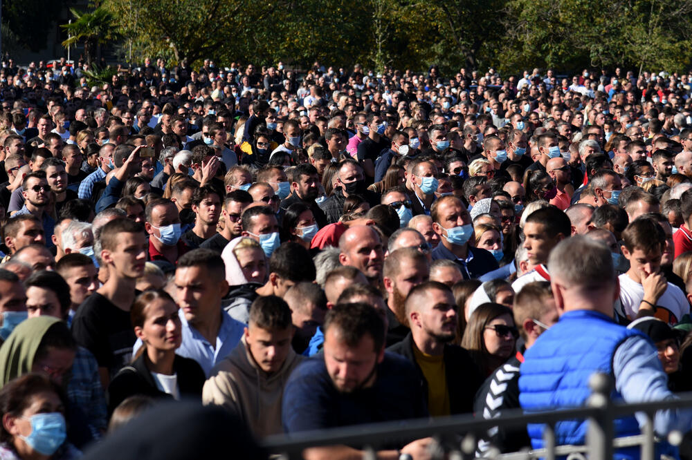 Sa sahrane mitropolita Amfilohije, Foto: Boris Pejović