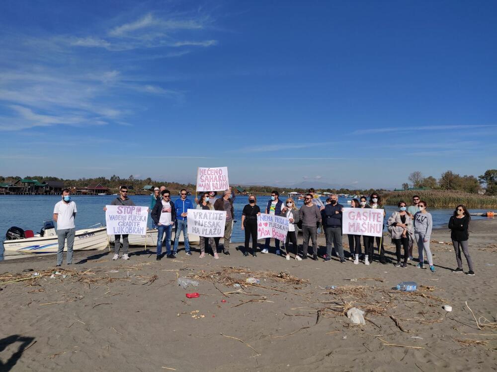 Sa protesta vlasnika objekata na Bojani