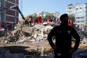 Dvoje djece izvučeno iz ruševina u Turskoj, broj mrtvih u...