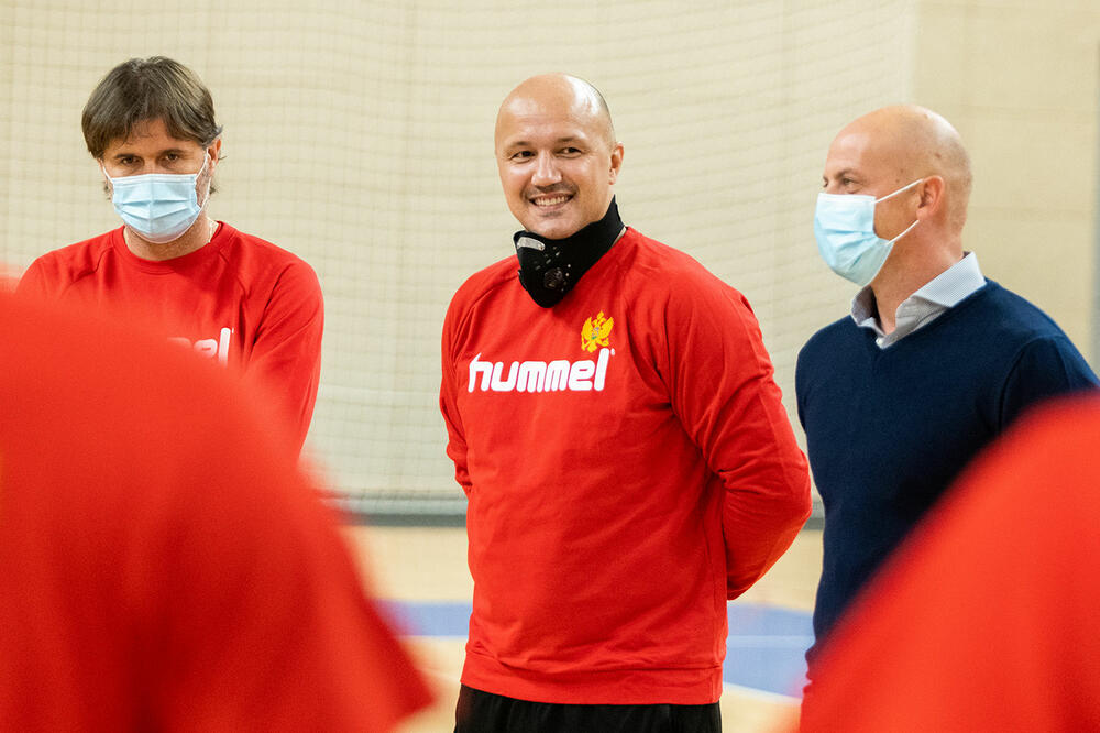Trener golmana Gojko Vučinić, selektor Zoran Roganović i predsjednik RSCG Petar Kapisoda, Foto: Stefan Ivanović