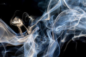 Ako neko pored vas puši: Jeste li u većoj opasnosti od korone?