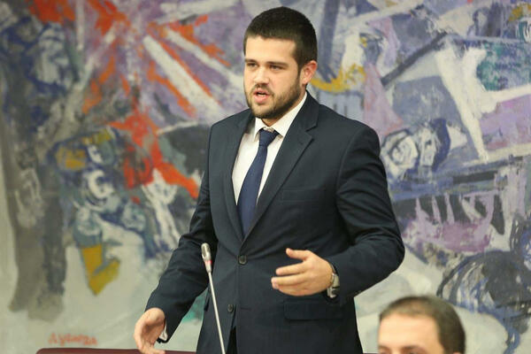 Nikolić: Poređenje &bdquo;poštene donacije respiratora&ldquo; iz Srbije sa...
