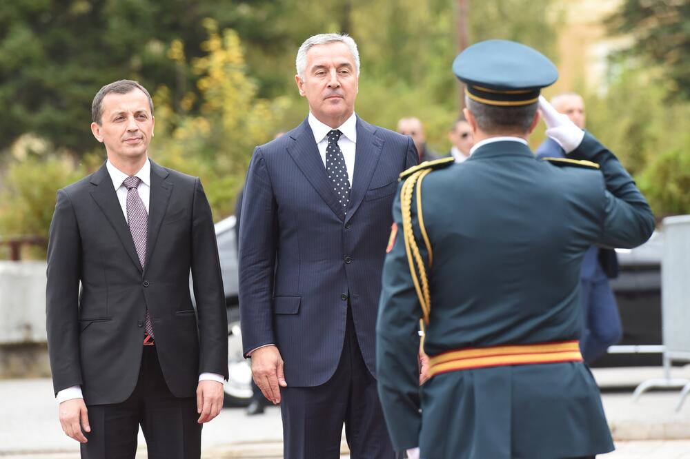 Bošković i Đukanović na Danu Vojske, Foto: Savo Prelević