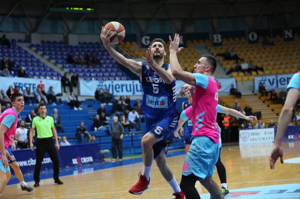 Marko Ljubičić u dresu Cibone, Foto: Cibona