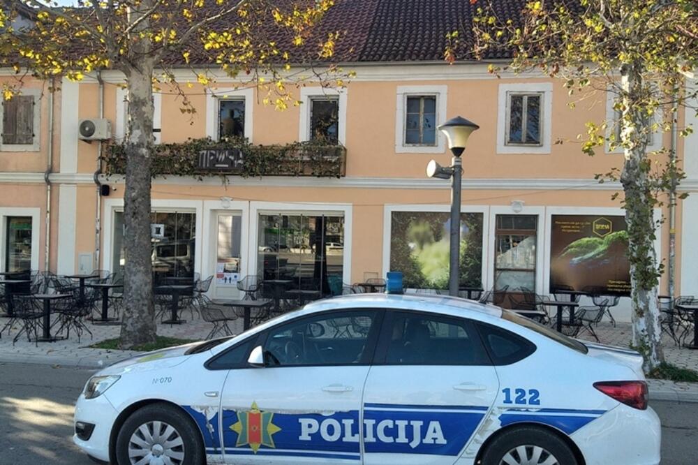 Policija juče ispred lokala “Priča”, Foto: Svetlana Mandić