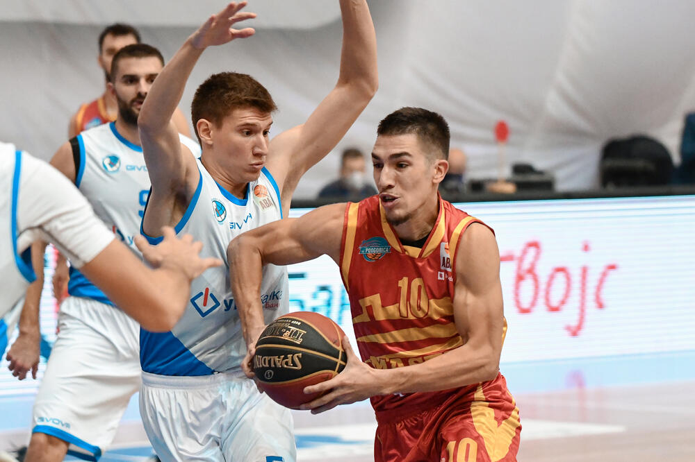 Novak Musić na meču sa MZT-om, Foto: ABA liga