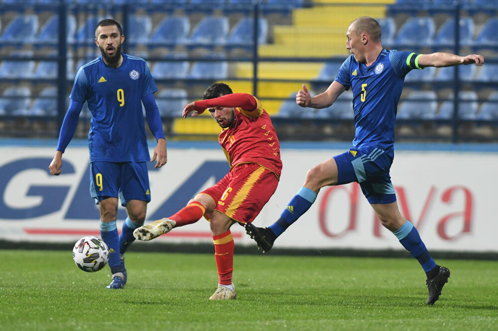 Vladimir Jovović na utakmici sa Kazahstanom, Foto: Savo Prelević