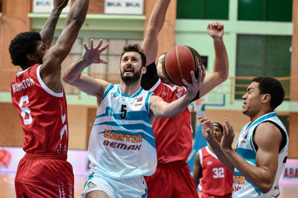 Ljubičić je bio pod budnim okom košarkaša iz Skoplja, Foto: Druga.aba-liga.com