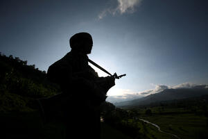 Najmanje pet indijskih vojnika ubijeno u Kašmiru
