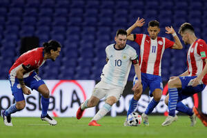 Argentini samo bod protiv Paragvaja, Mesiju poništen gol
