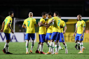 Brazil se mučio i pobijedio, Urugvaj deklasirao Kolumbiju