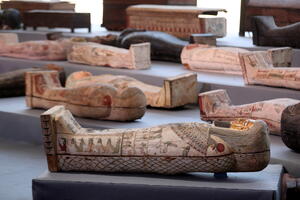 FOTO U Egiptu otkriveno više od 100 netaknutih sarkofaga