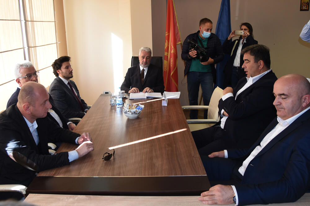 Ostali bez mjesta u vladi, traže direktorska: Politički zvaničnici sa mandatarom, Foto: Luka Zeković