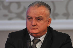 Zenka: Vlada najavljuje da će desetine hiljada Albanaca i drugih...