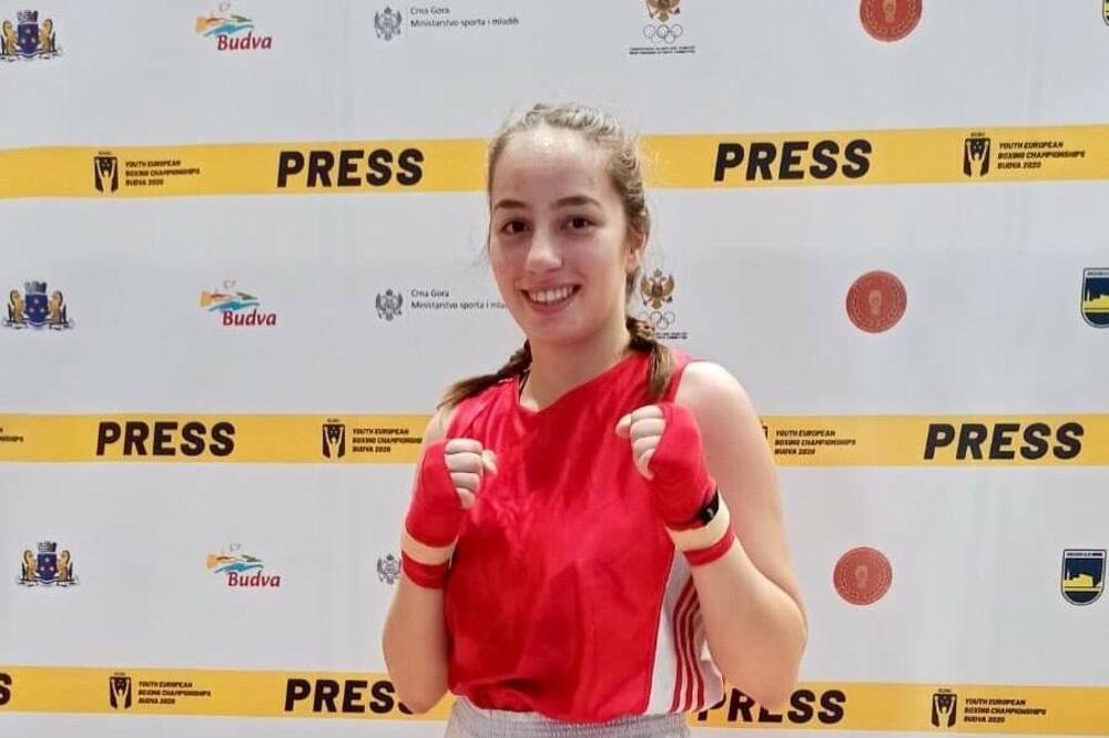 Nina je odboksovala sjajan meč sa Ukrajinkom Stoiko, Foto: Privatna arhiva