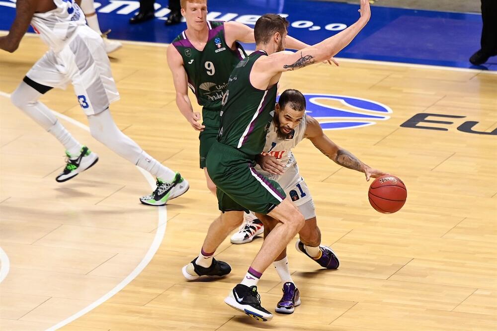 Džastin Kobs na prvoj utakmici sa Unikahom, Foto: Unicaja