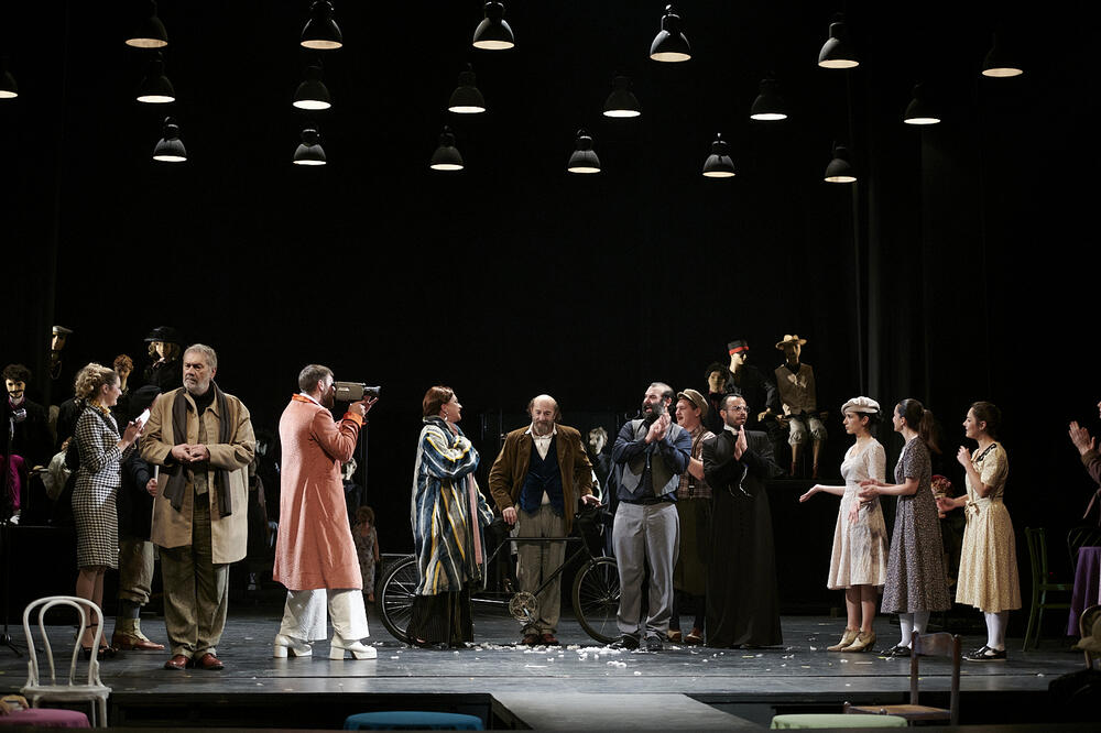 Scena iz predstave “Posjeta”, Foto: Duško Miljanić
