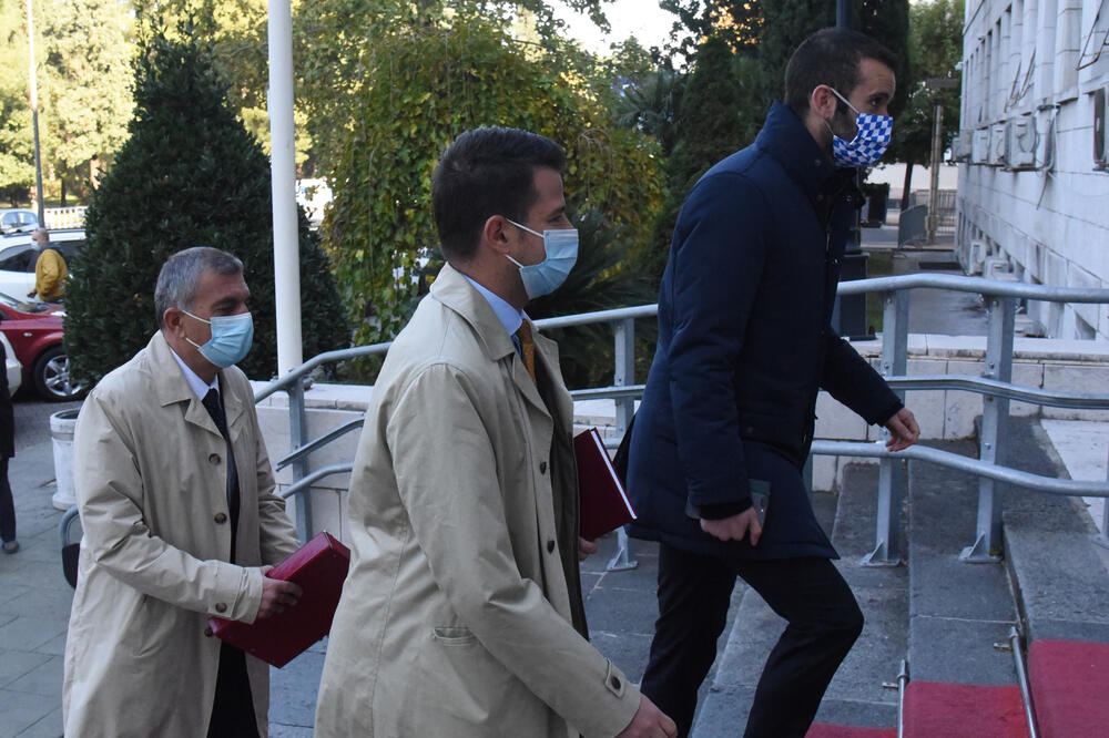 Mladen Bojanić i Jakov Milatović razgovarali sa Dragicom Sekulić, Foto: Savo Prelević