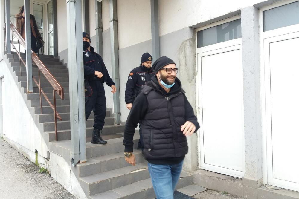 Drljević izlazi iz bjelopoljskog suda, Foto: Jadrankla Ćetković
