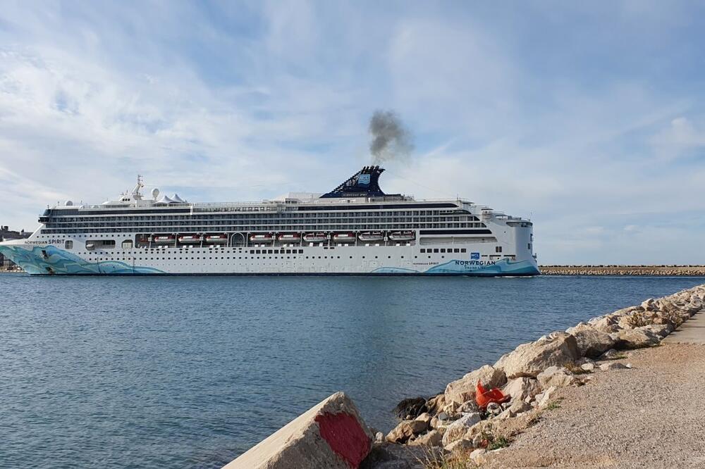 Norwegian Spirit u Luci Bar, Foto: Čitalac Vijesti