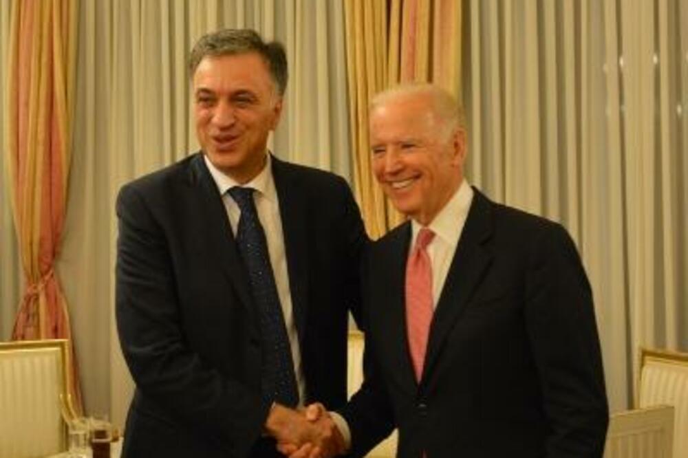 Priznanje na uloženoj energiji da Crna Gora uđe u NATO: Vujanović i Bajden, Foto: Predsjednik.me