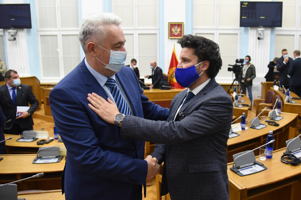 Posljednje konsultacije oko nadležnosti vicepremijera: Krivokapić i Abazović, Foto: Savo Prelević