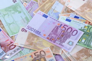 Crna Gora, Srbija i BiH duguju više od 45 milijardi eura, ali...