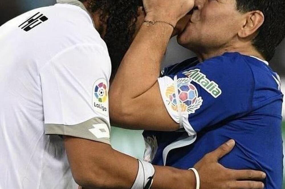 Ronaldinjo je bio očaran klasom Argentinca, Foto: Twitter