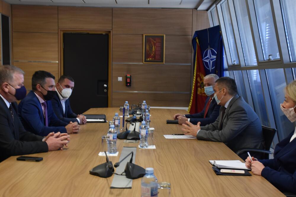 Sa sastanka, Foto: Twitter/Uprava policije